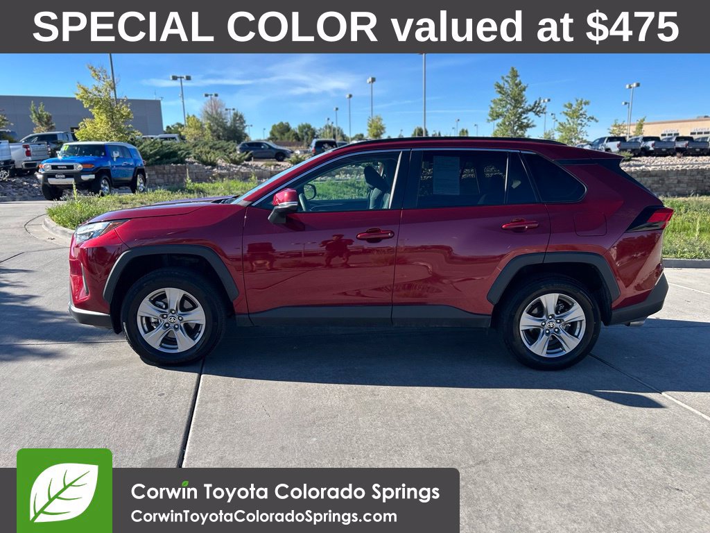 Used 2025 Toyota RAV4 XLE AWD/4WD image 4