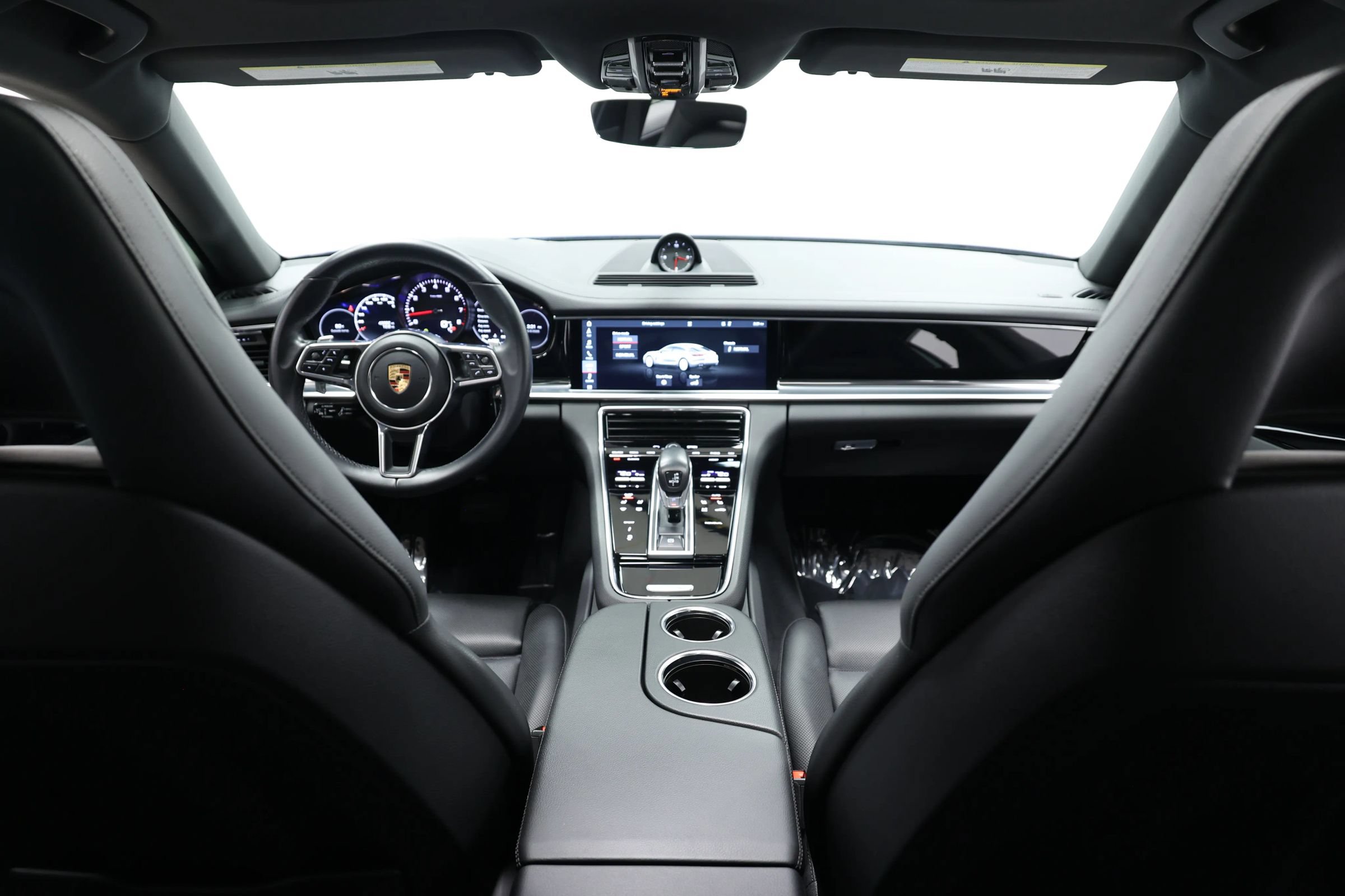 Used 2020 Porsche Panamera AWD/4WD image 31