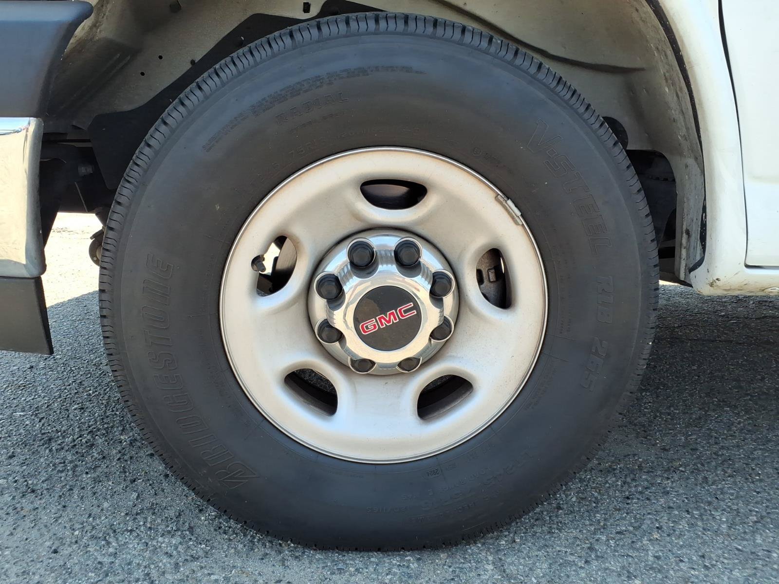 Used 2025 GMC Savana 3500 LT w/ LT Preferred Equipment Group RWD image 5