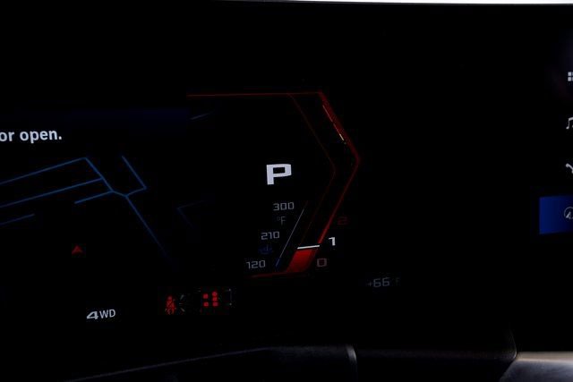 Used 2023 BMW M3 Competition w/ M Carbon Exterior Package image 39