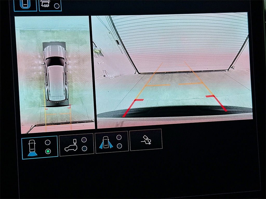 Used 2025 GMC Yukon Denali Ultimate image 14