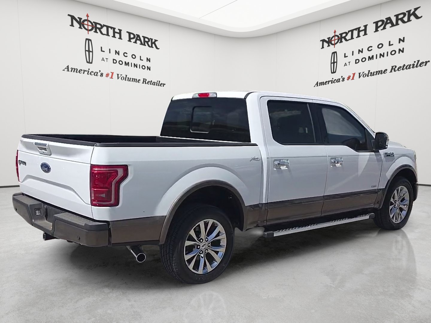 Used 2015 Ford F150 Lariat w/ Equipment Group 502A Luxury RWD image 6