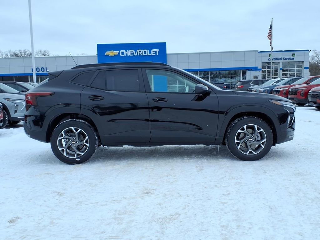 New 2026 Chevrolet Trax LT w/ Driver Confidence Package image 17
