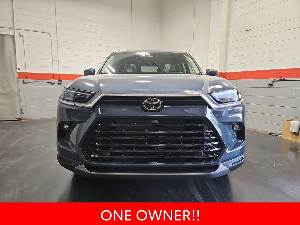 Used 2026 Toyota Grand Highlander Limited image 3