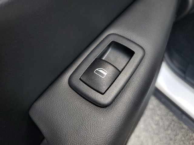 Certified 2021 Jeep Grand Cherokee Laredo X AWD/4WD image 19