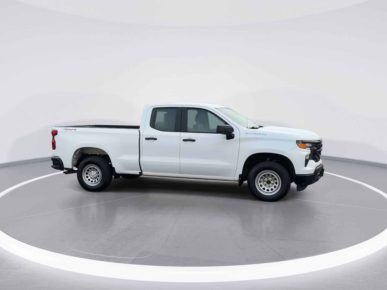 Used 2023 Chevrolet Silverado 1500 W/T w/ Trailering Package AWD/4WD image 9