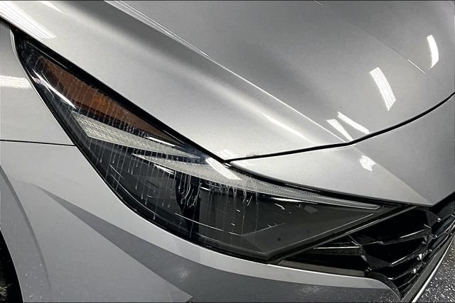 Used 2023 Hyundai Elantra Limited FWD image 28