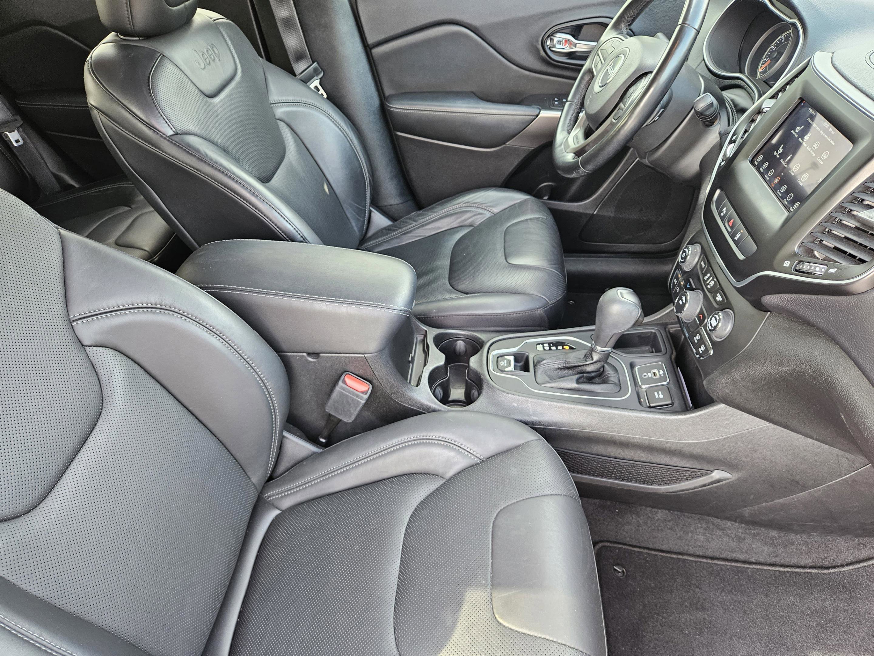 Used 2021 Jeep Cherokee Latitude Lux image 12