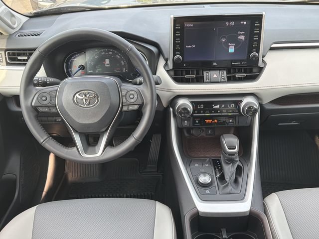 Used 2022 Toyota RAV4 Limited AWD/4WD image 25