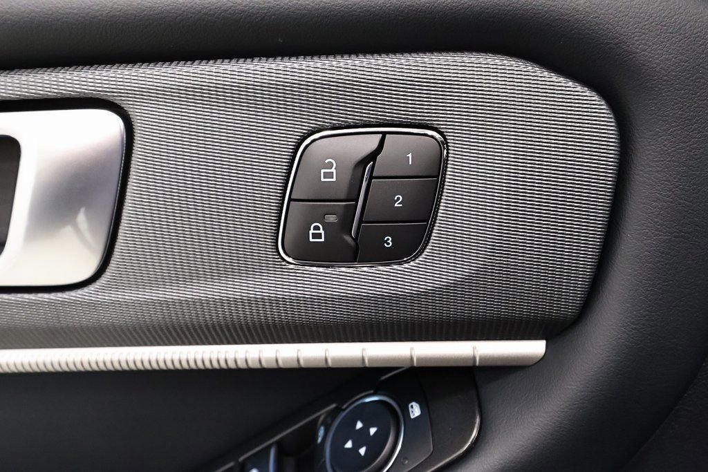 New 2026 Ford Explorer ST-Line w/ ST-Line Street Pack image 10