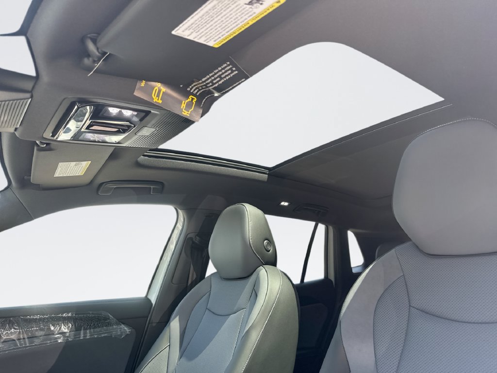 New 2026 Volkswagen Tiguan SE R-Line AWD/4WD image 16