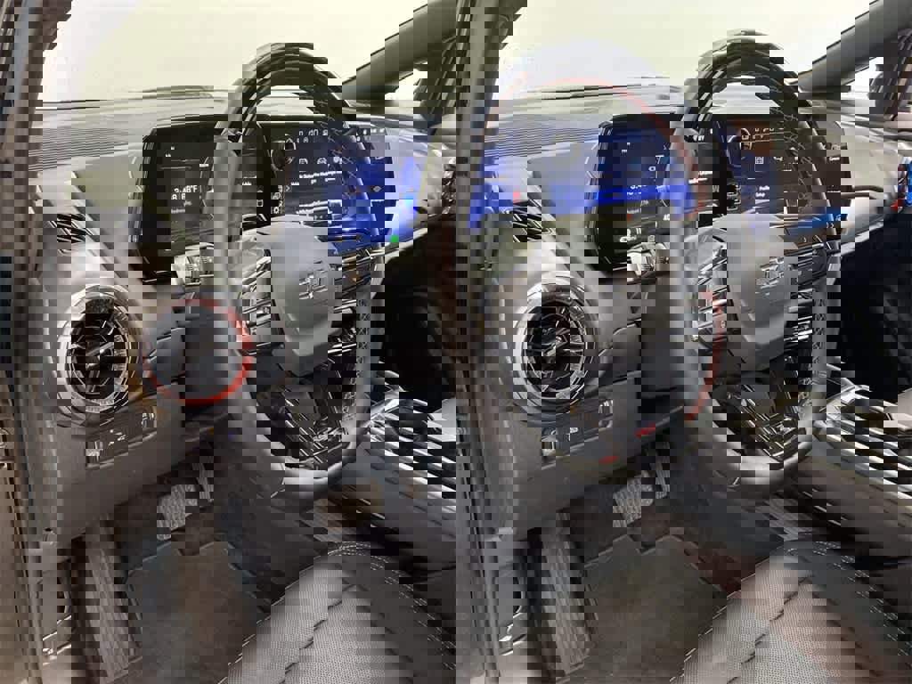 Used 2024 Chevrolet Equinox EV RS image 2