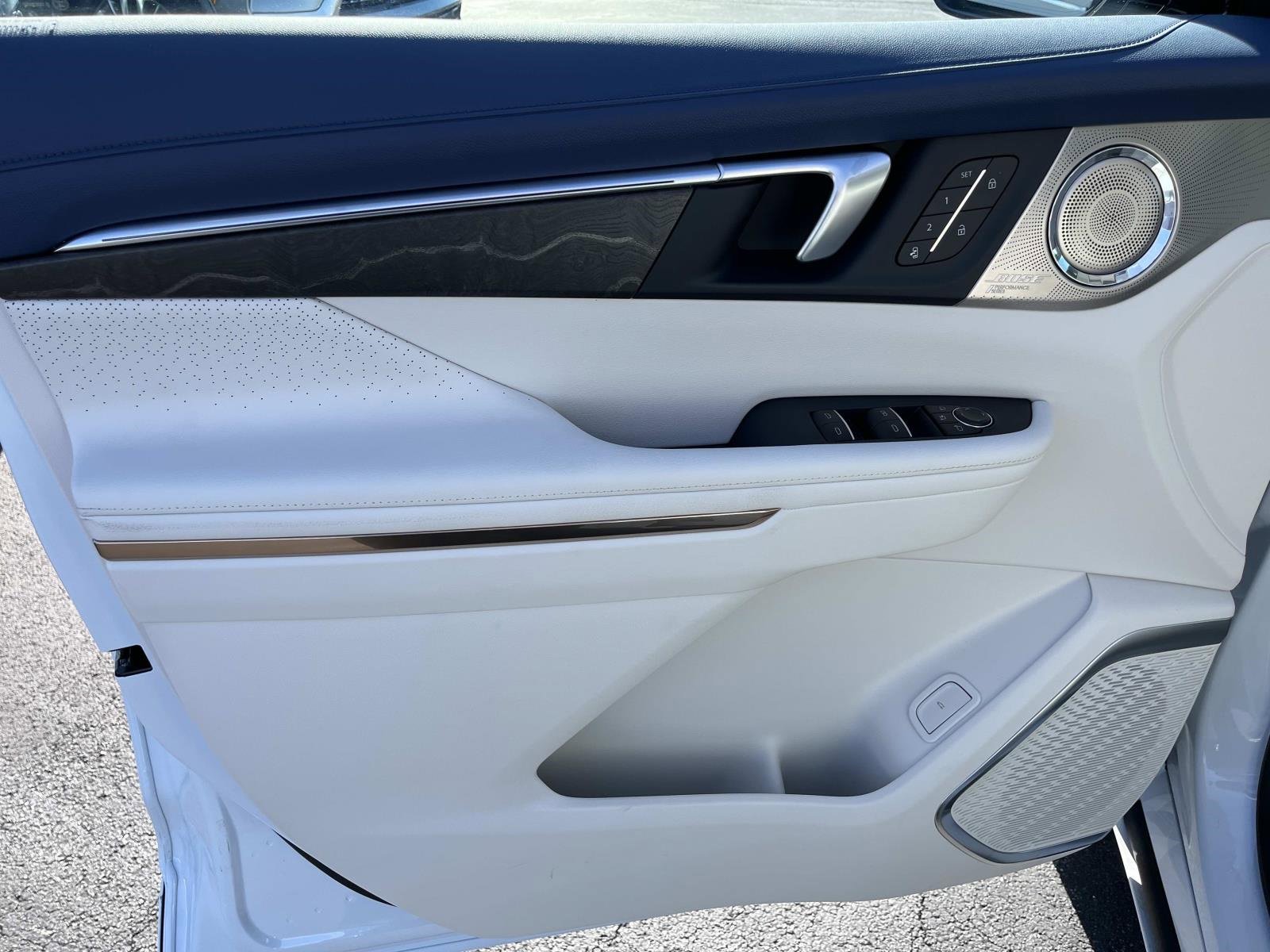 New 2026 Buick Enclave Avenir w/ Super Cruise Package image 23