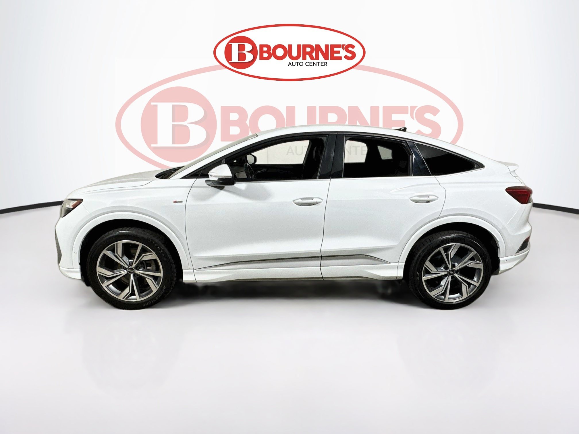 Used 2023 Audi Q4 e-tron Premium Plus w/ Premium Plus AWD/4WD image 8