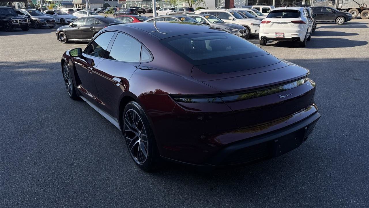 Used 2022 Porsche Taycan RWD image 14