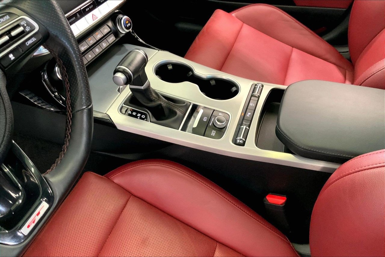 Used 2021 Kia Stinger GT1 RWD image 17