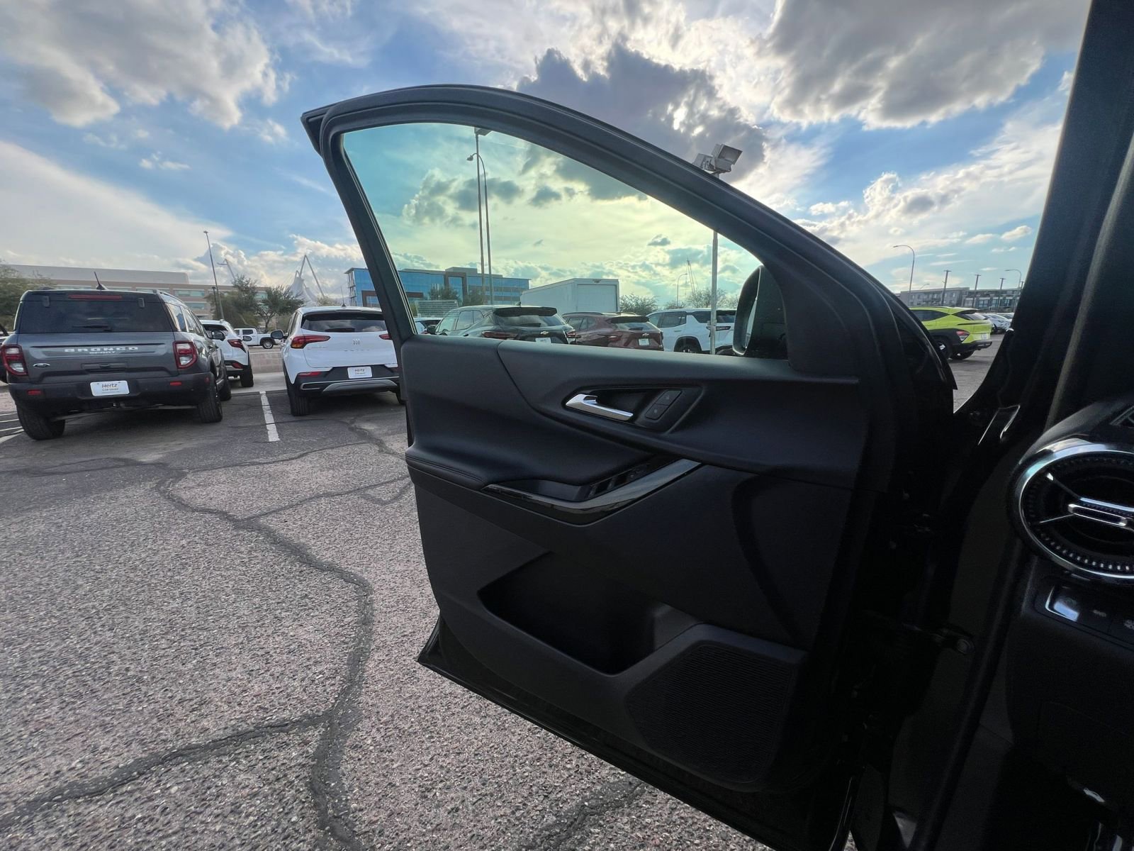 Used 2025 Chevrolet Equinox LT image 20