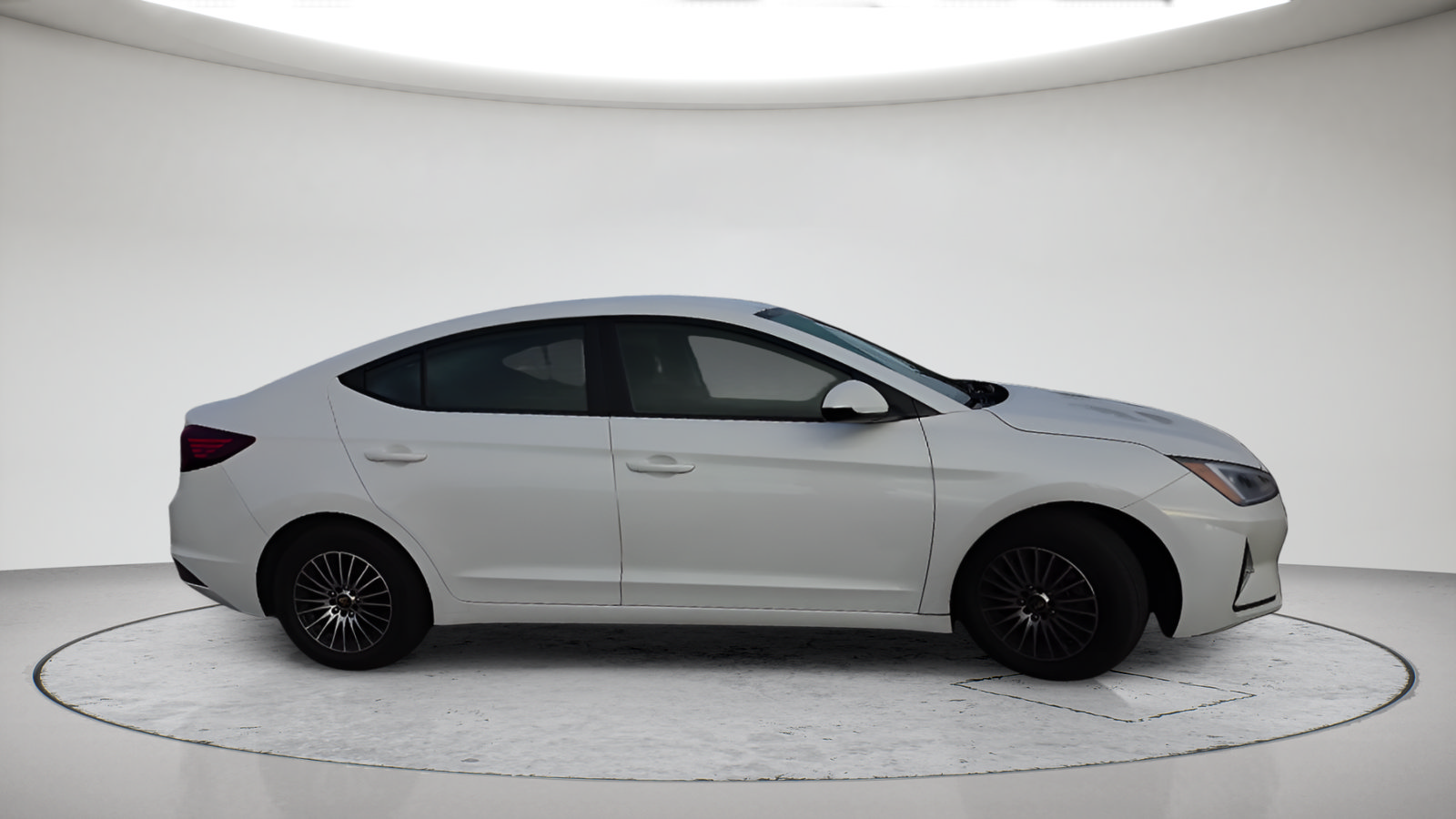 Used 2019 Hyundai Elantra SE w/ Cargo Package FWD image 5