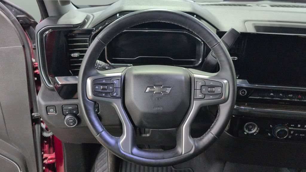 Used 2024 Chevrolet Silverado 1500 RST AWD/4WD image 9