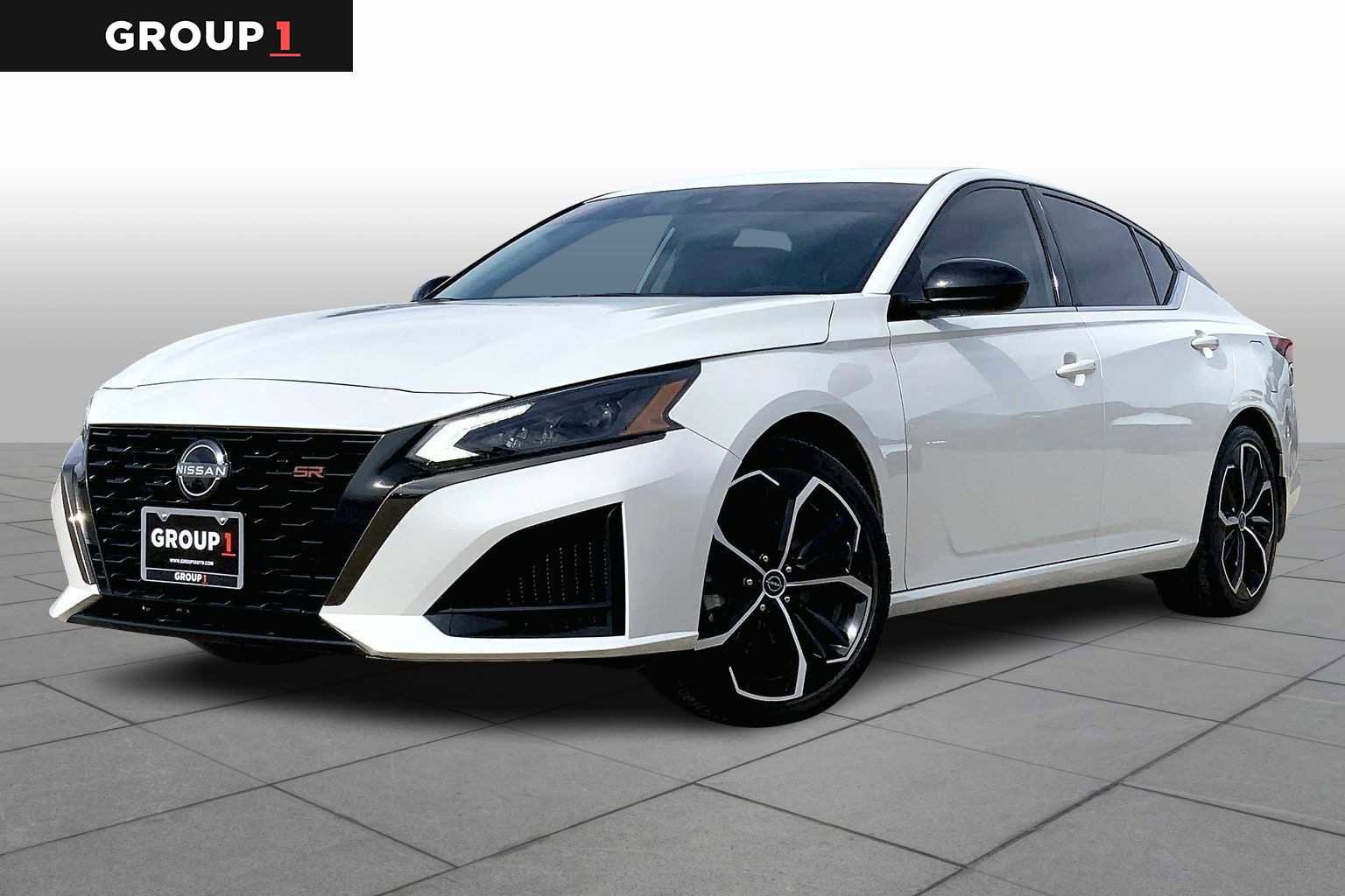 Used 2023 Nissan Altima 2.5 SR image 1