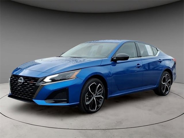 Certified 2025 Nissan Altima 2.5 SR image 1