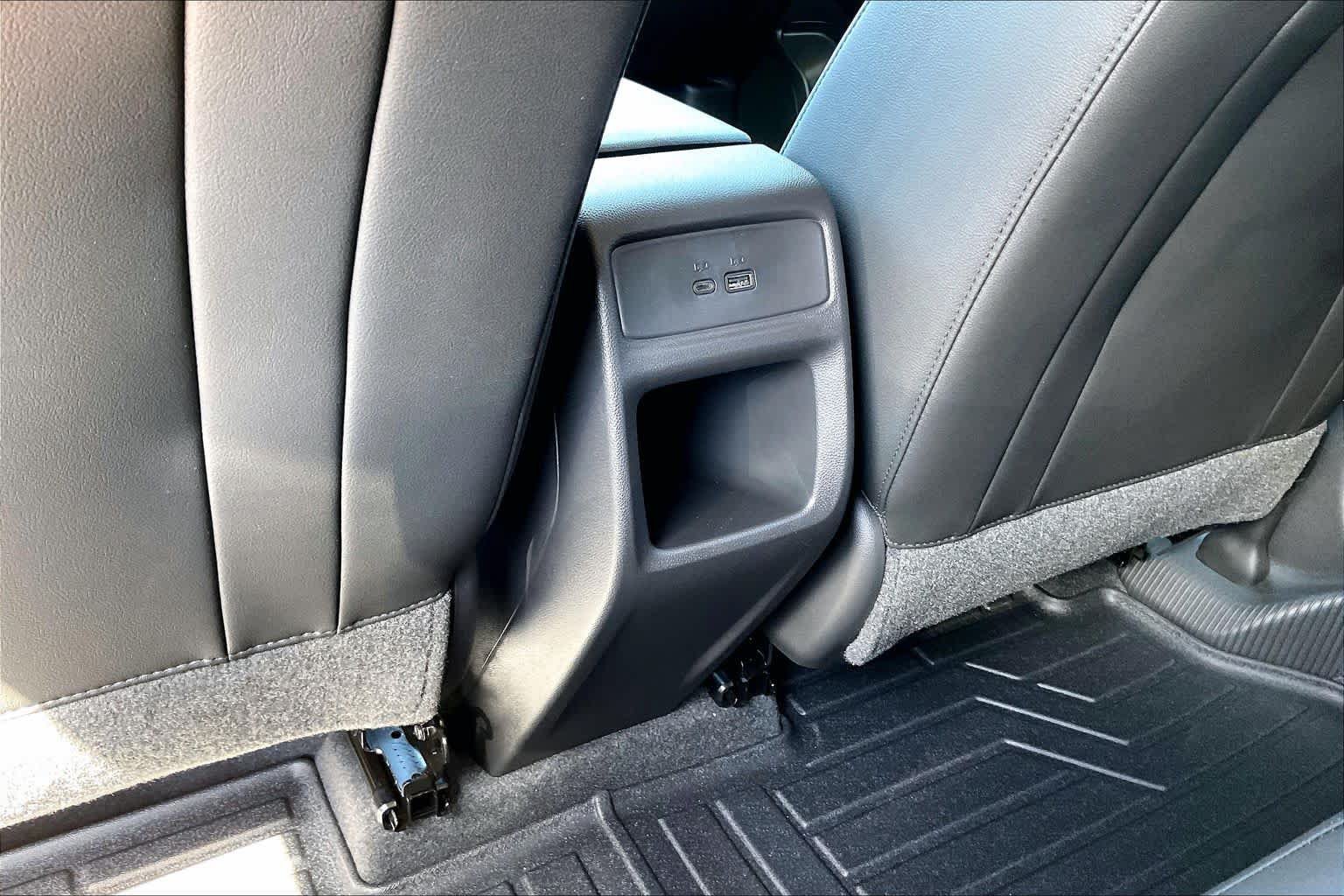 Used 2026 Chevrolet Trax LT w/ LT Convenience Package FWD image 33