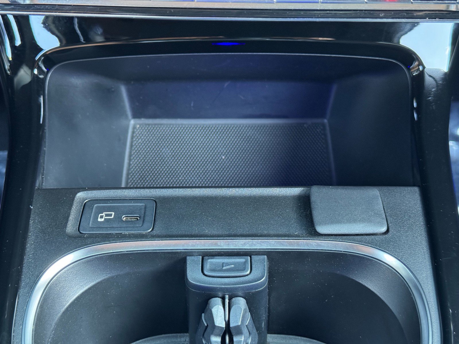 Used 2020 Mercedes-Benz A 220 w/ Premium Package image 28