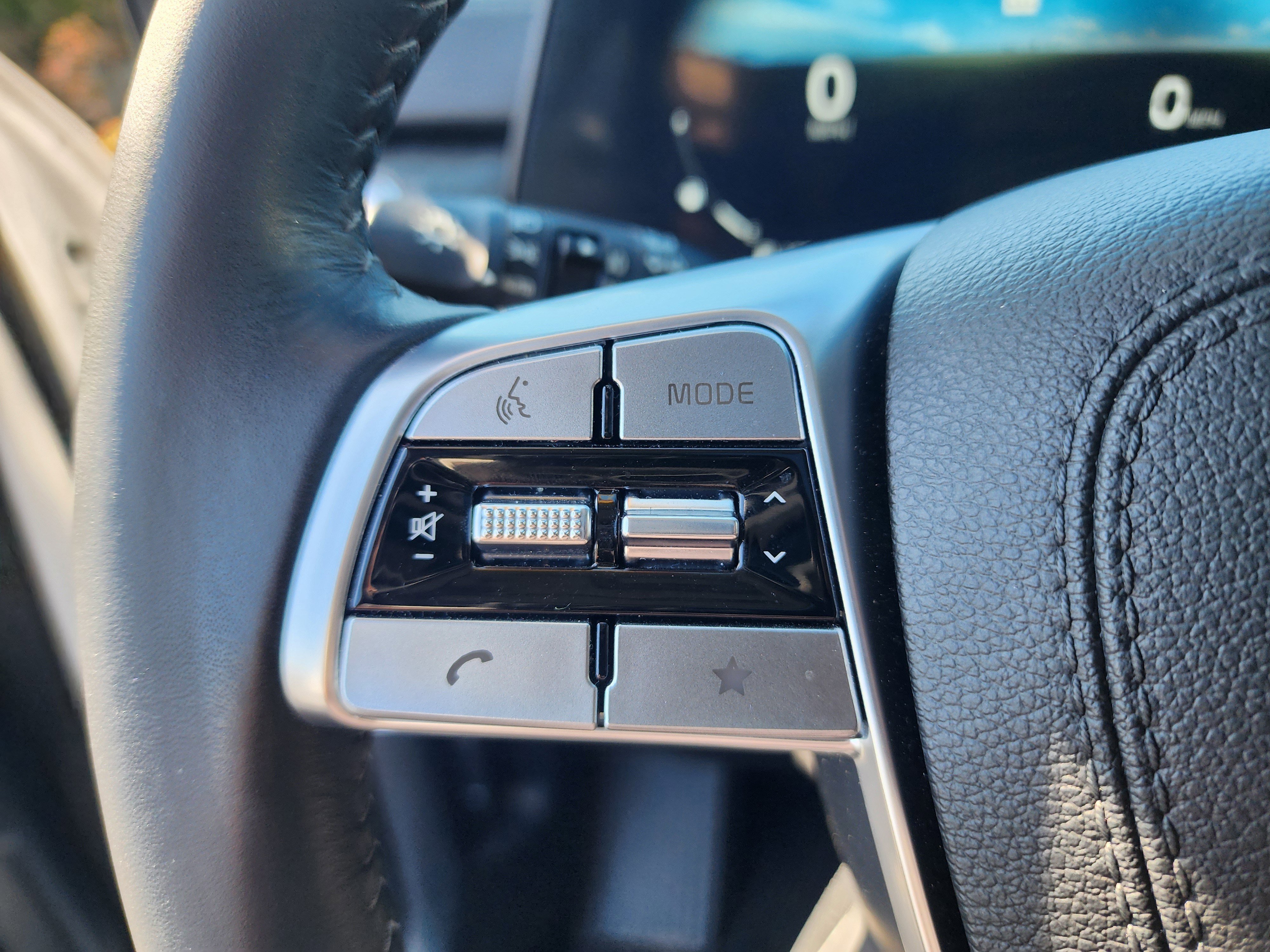 Used 2024 Kia Telluride SX image 29