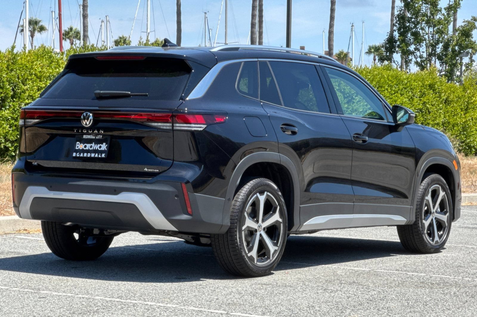 New 2026 Volkswagen Tiguan SE AWD/4WD image 4