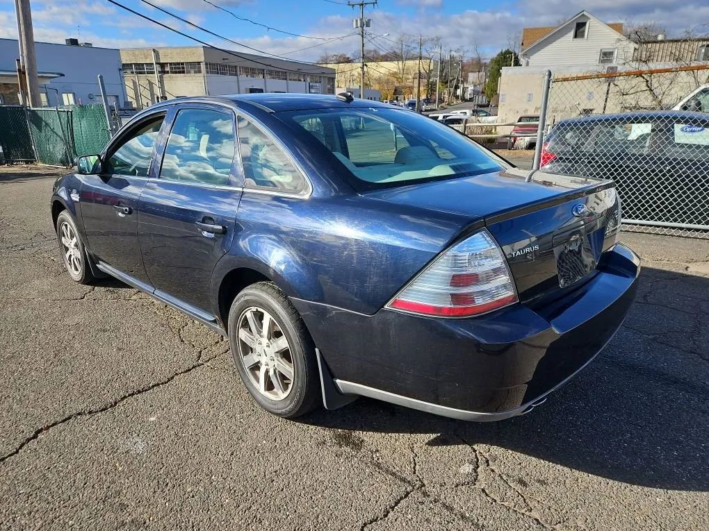 Used 2008 Ford Taurus SEL image 10
