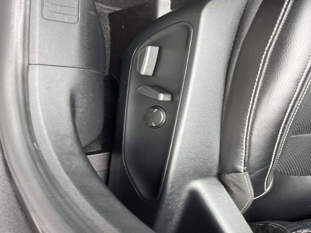 Used 2020 Ford Escape Titanium AWD/4WD image 31