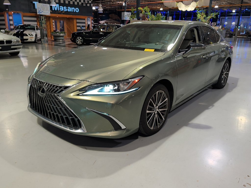 Used 2024 Lexus ES 350 w/ Premium Package FWD image 7