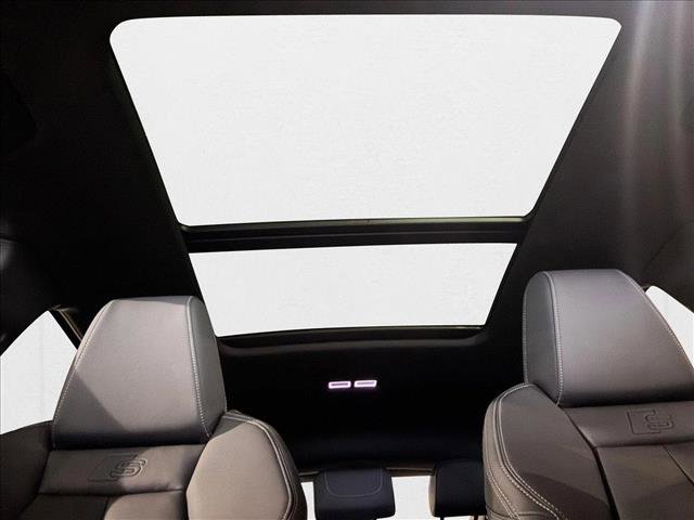 New 2025 Audi Q4 e-tron Premium image 15