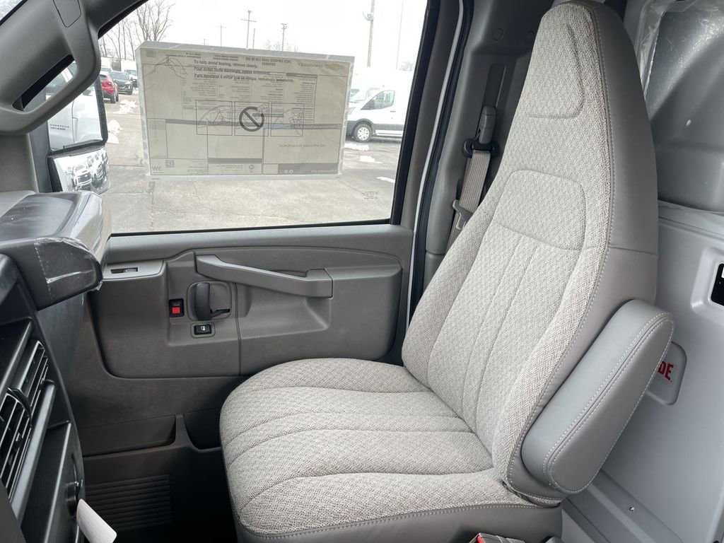 New 2025 Chevrolet Express 3500 w/ Power Convenience Package image 12