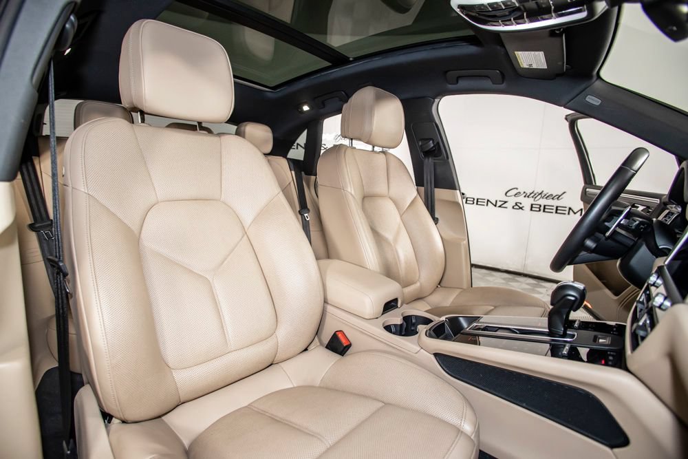 Used 2024 Porsche Macan S AWD/4WD image 16