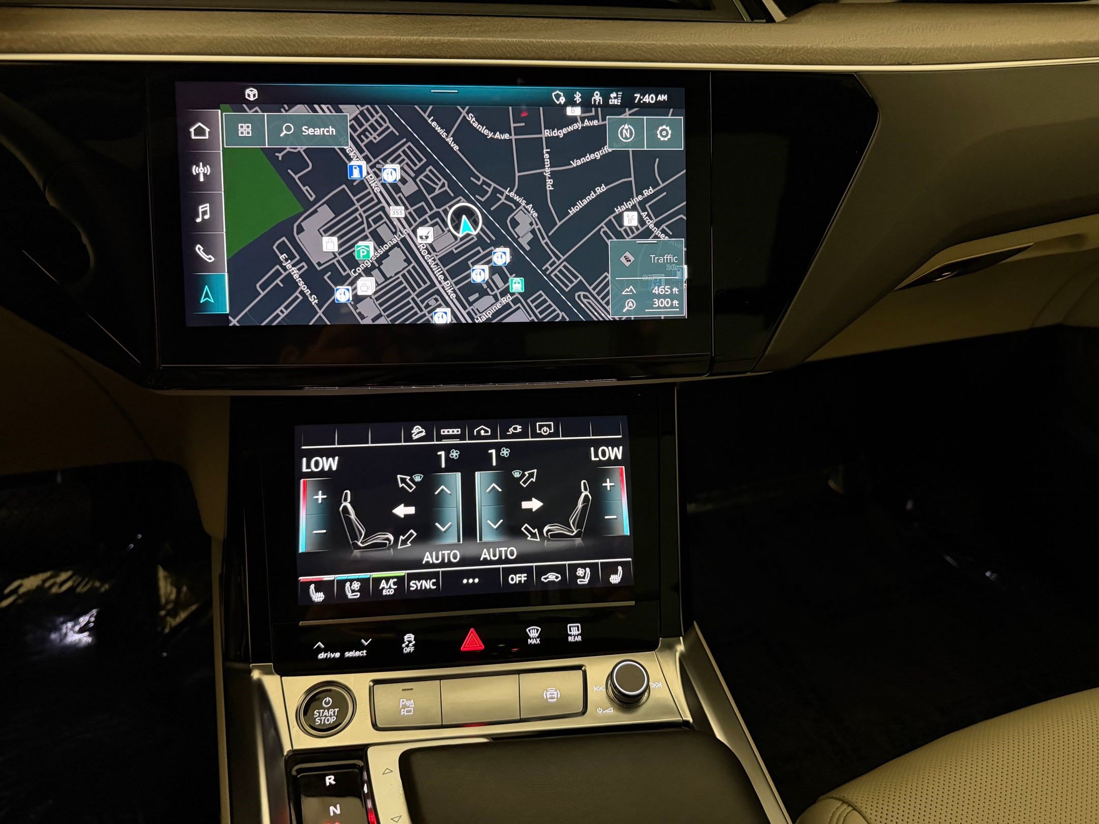 Certified 2024 Audi Q8 e-tron Premium Plus AWD/4WD image 20