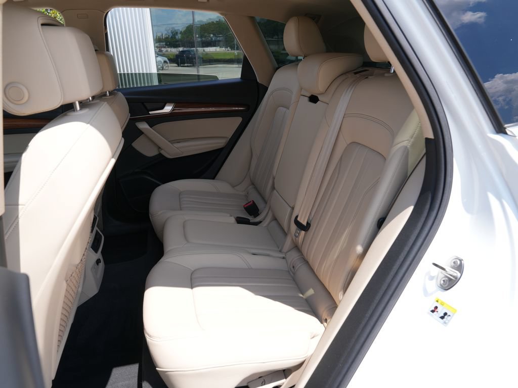 Used 2023 Audi Q5 2.0T Premium Plus w/ Premium Plus Package AWD/4WD image 21
