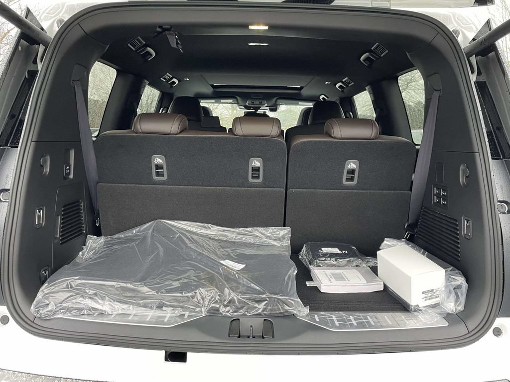 New 2026 Nissan Armada Platinum w/ Accent Package AWD/4WD image 8