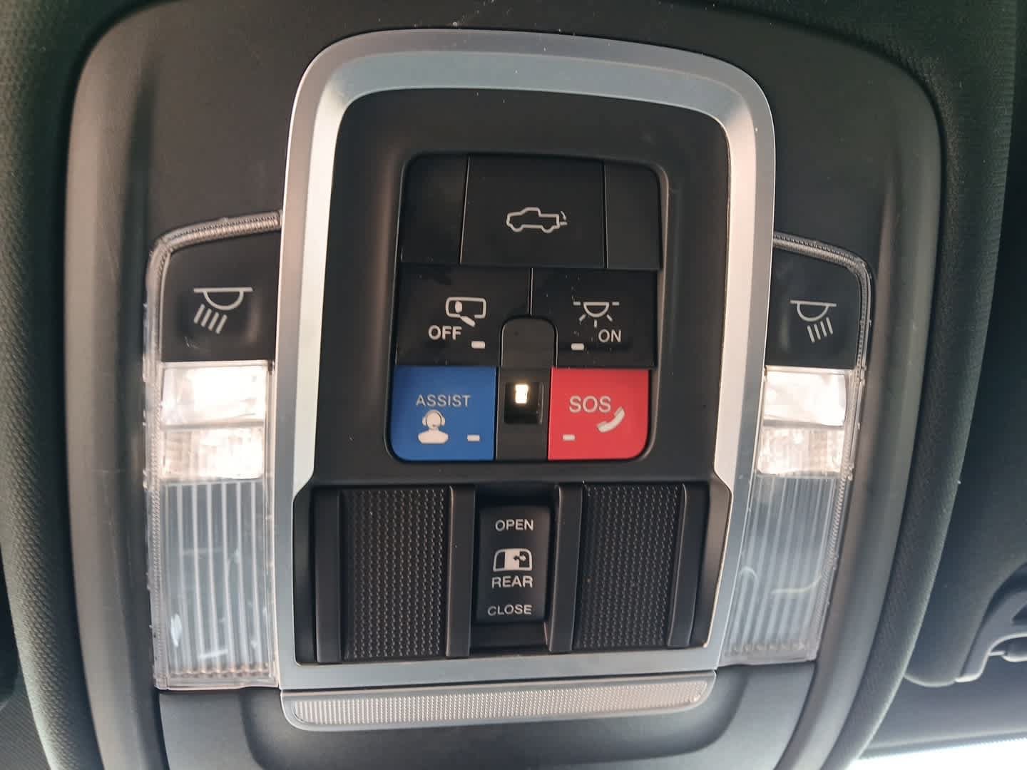 Used 2020 RAM 2500 Limited AWD/4WD image 88
