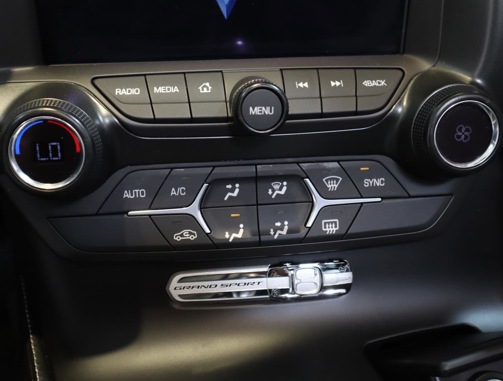 Used 2019 Chevrolet Corvette Grand Sport w/ Carbon Flash Badge Package image 31