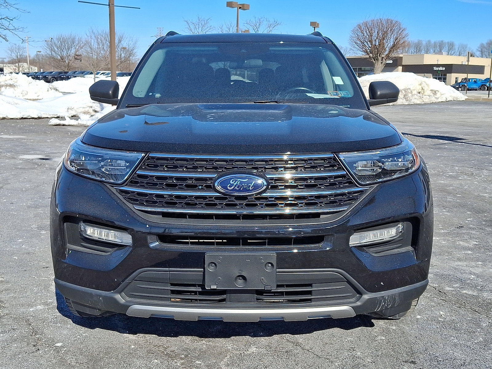Used 2021 Ford Explorer XLT w/ Equipment Group 202A image 2