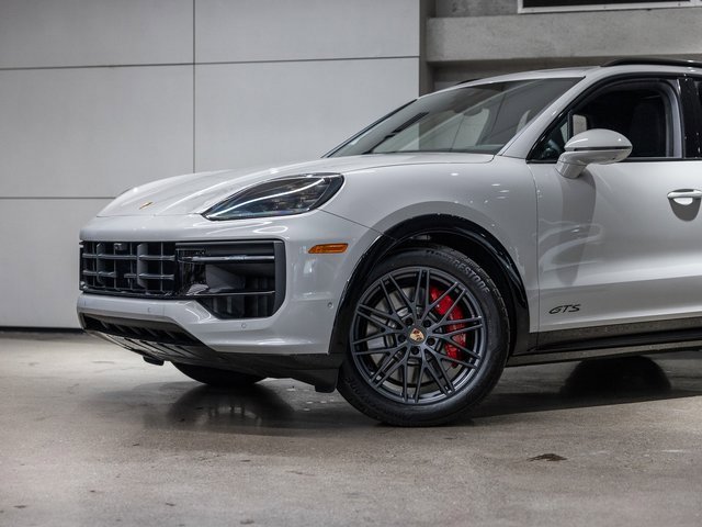 New 2026 Porsche Cayenne GTS image 15