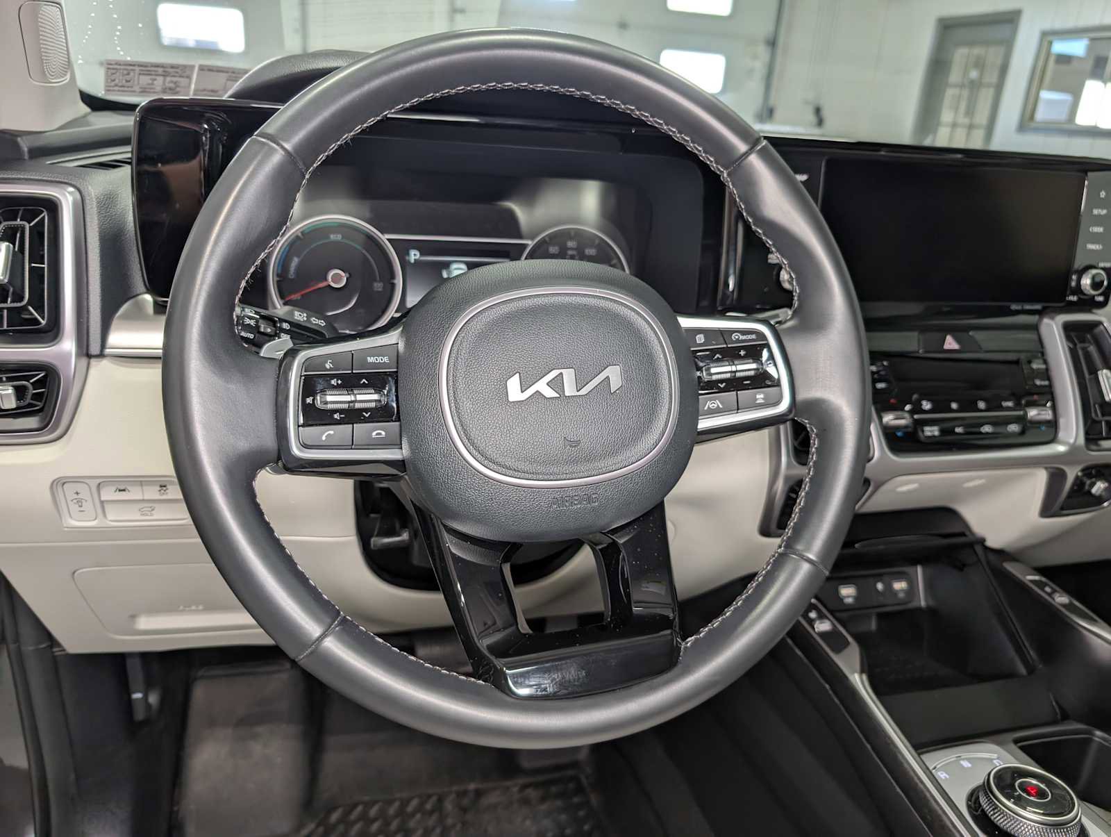 Certified 2023 Kia Sorento EX image 39