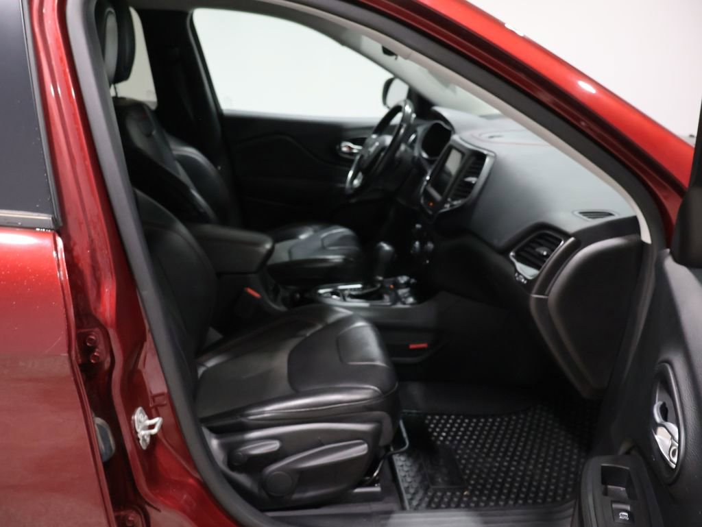Used 2021 Jeep Cherokee Trailhawk image 22