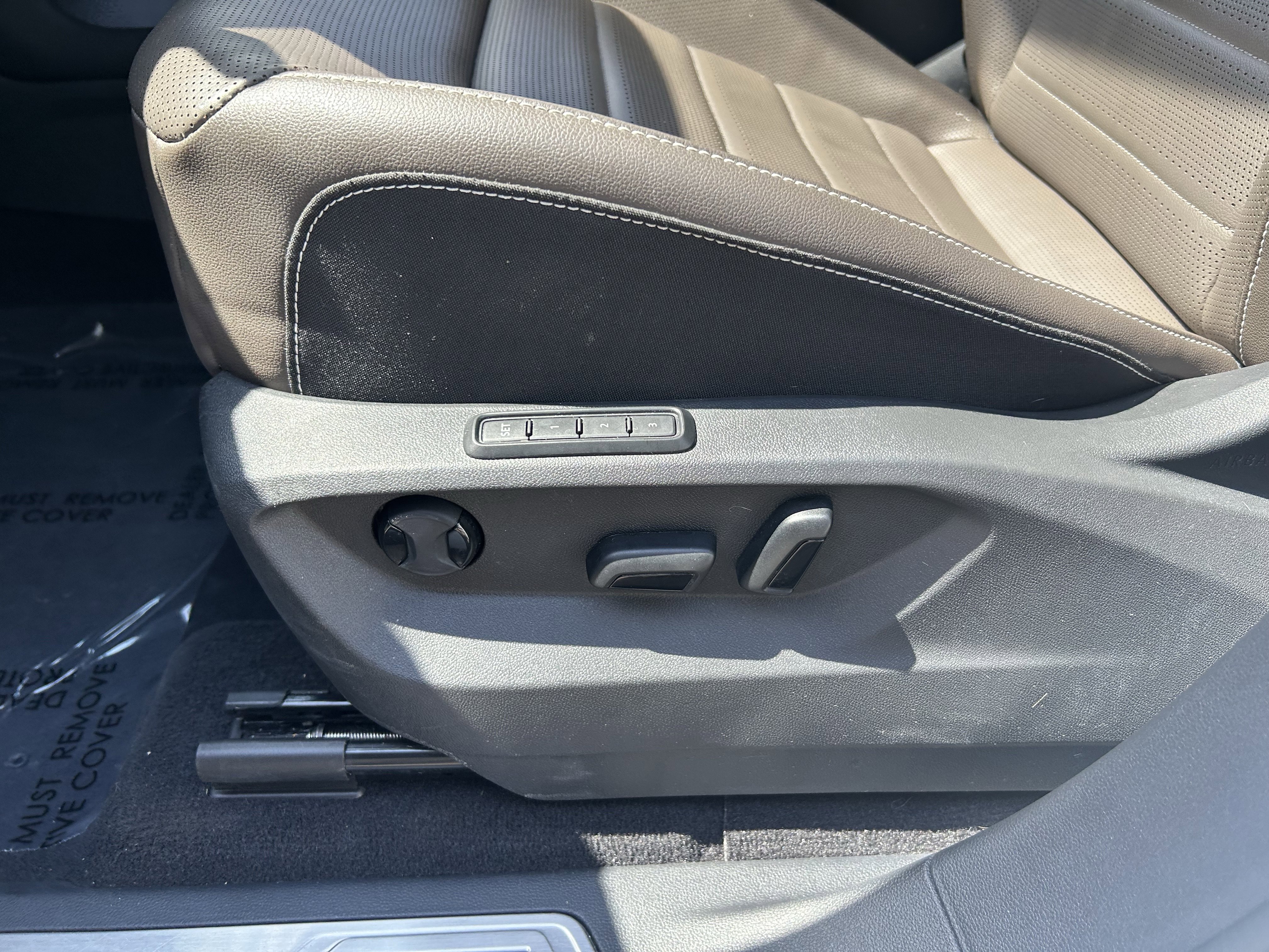 Used 2024 Volkswagen Atlas SEL AWD/4WD image 22