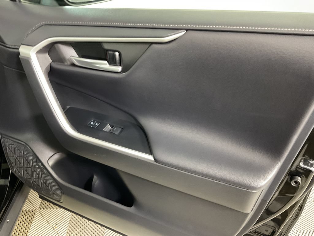 Used 2023 Toyota RAV4 Limited AWD/4WD image 24