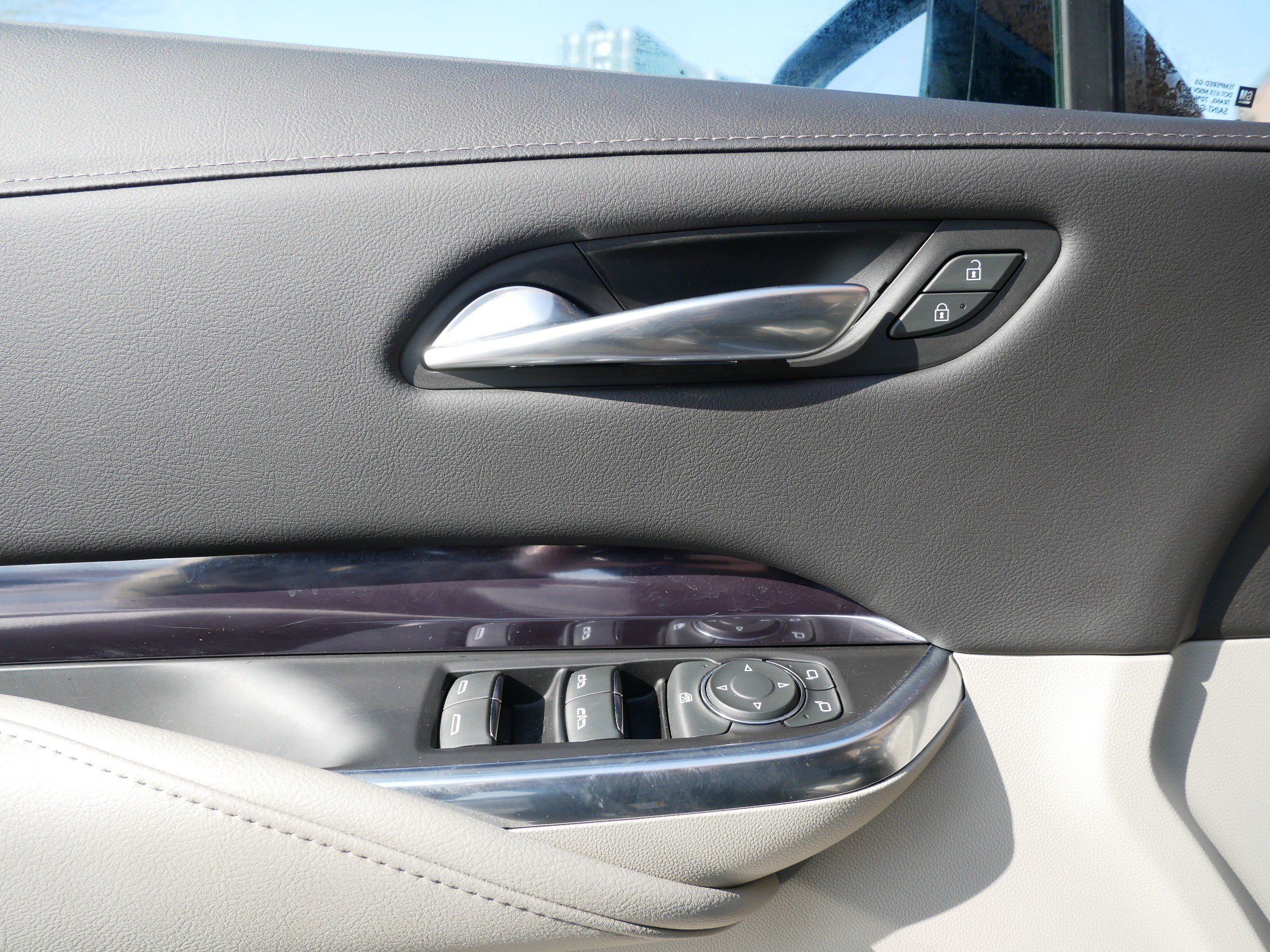 Certified 2022 Cadillac XT4 Luxury image 9