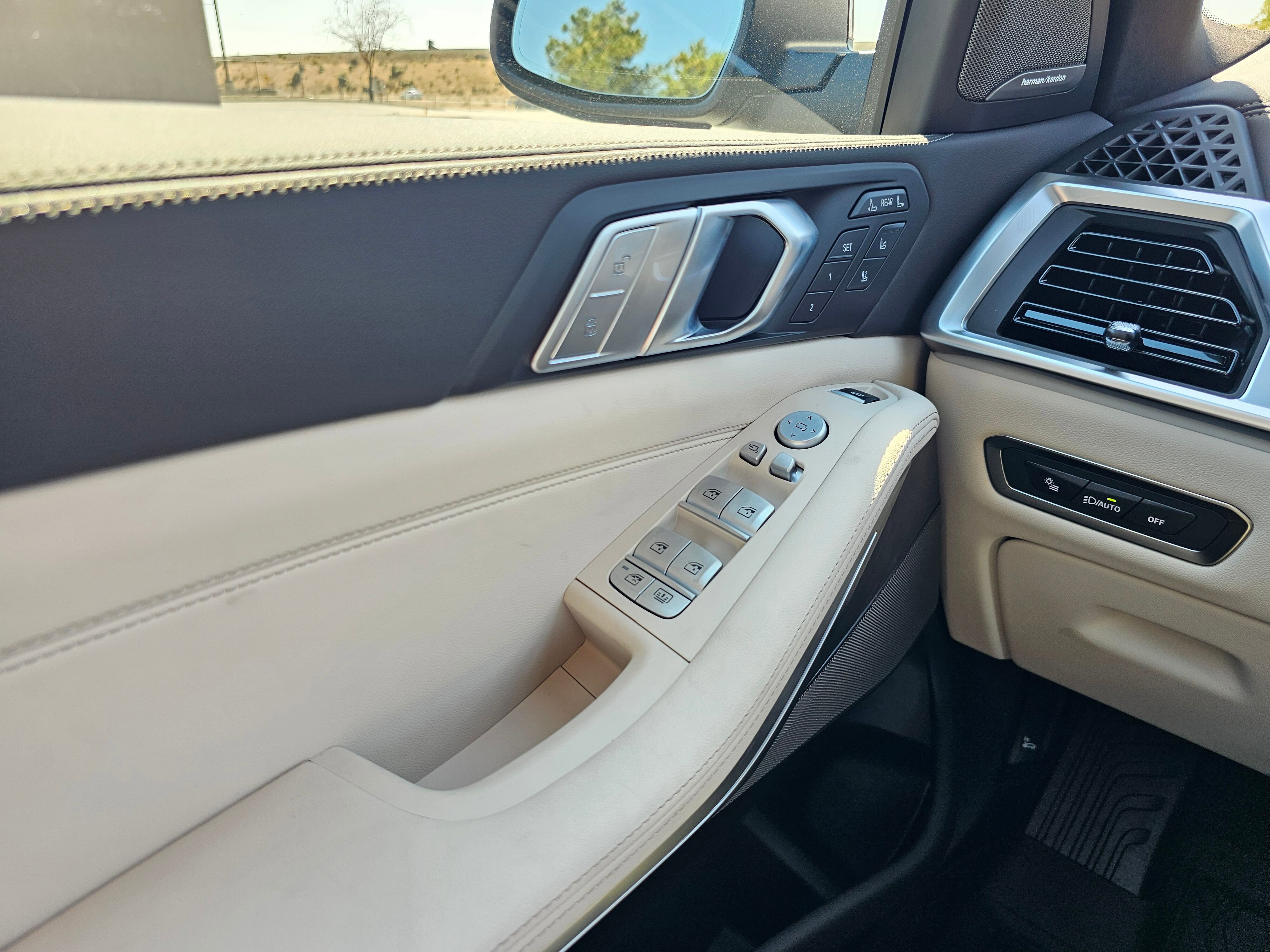 New 2026 BMW X7 xDrive40i w/ Executive Package image 28