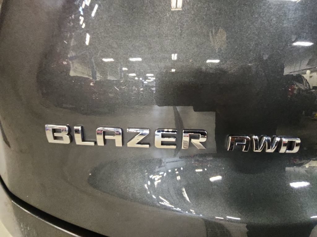 Used 2019 Chevrolet Blazer LT AWD/4WD image 37