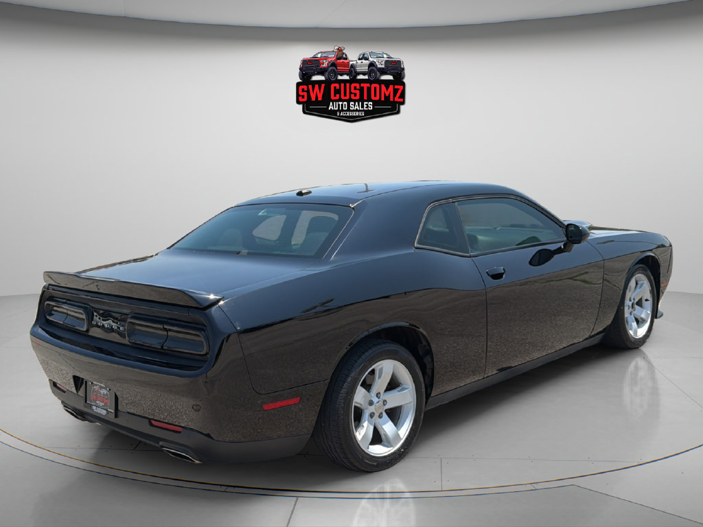 Used 2021 Dodge Challenger GT RWD image 7